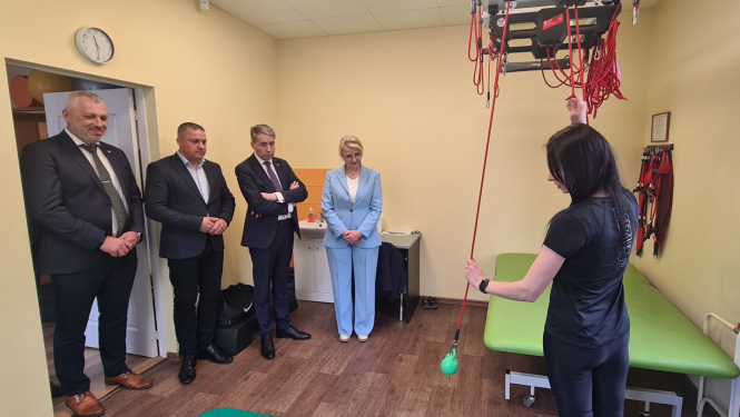 Talsu novadu oficiālajā darba vizītē apmeklēja labklājības ministrs Uldis Augulis