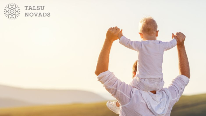 Šī svētdiena ir brīnišķīga, jo kalendārs vēsta, ka laiks apveikt mūsu tētus, cildinot tās īpašās saites, kas mūs saista ar viņiem. Šodien mēs sveicam visus tēvus Talsu novadā un Latvijā!