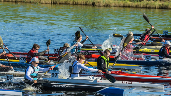 Zemgales rudens maratons smaiļošanā un kanoe airēšanā