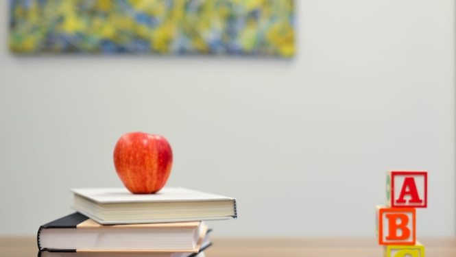 Zinību diena. Ilustratīvs attēls