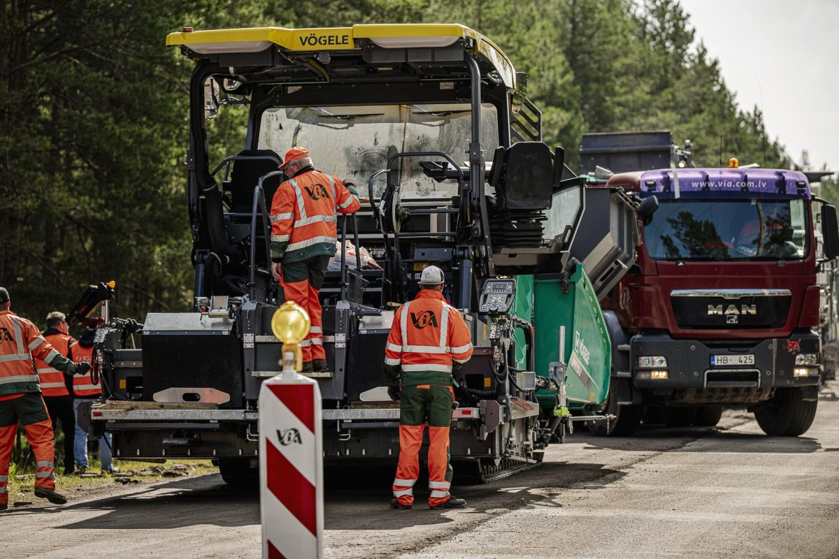 Ceļu nozare iepazīstas ar BSM tehnoloģiju. Starp Upesgrīvu un Valgalciemu ieklāts eksperimentālais posms