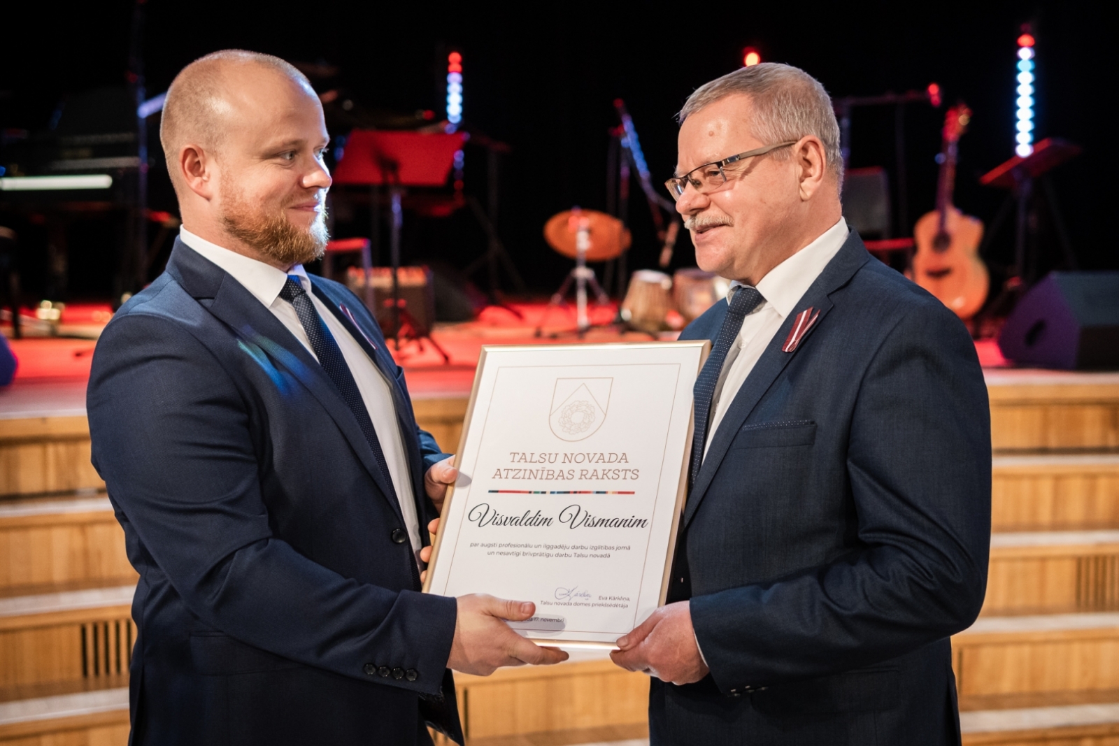 Visvaldis Vismanis saņem Atzinības balvu