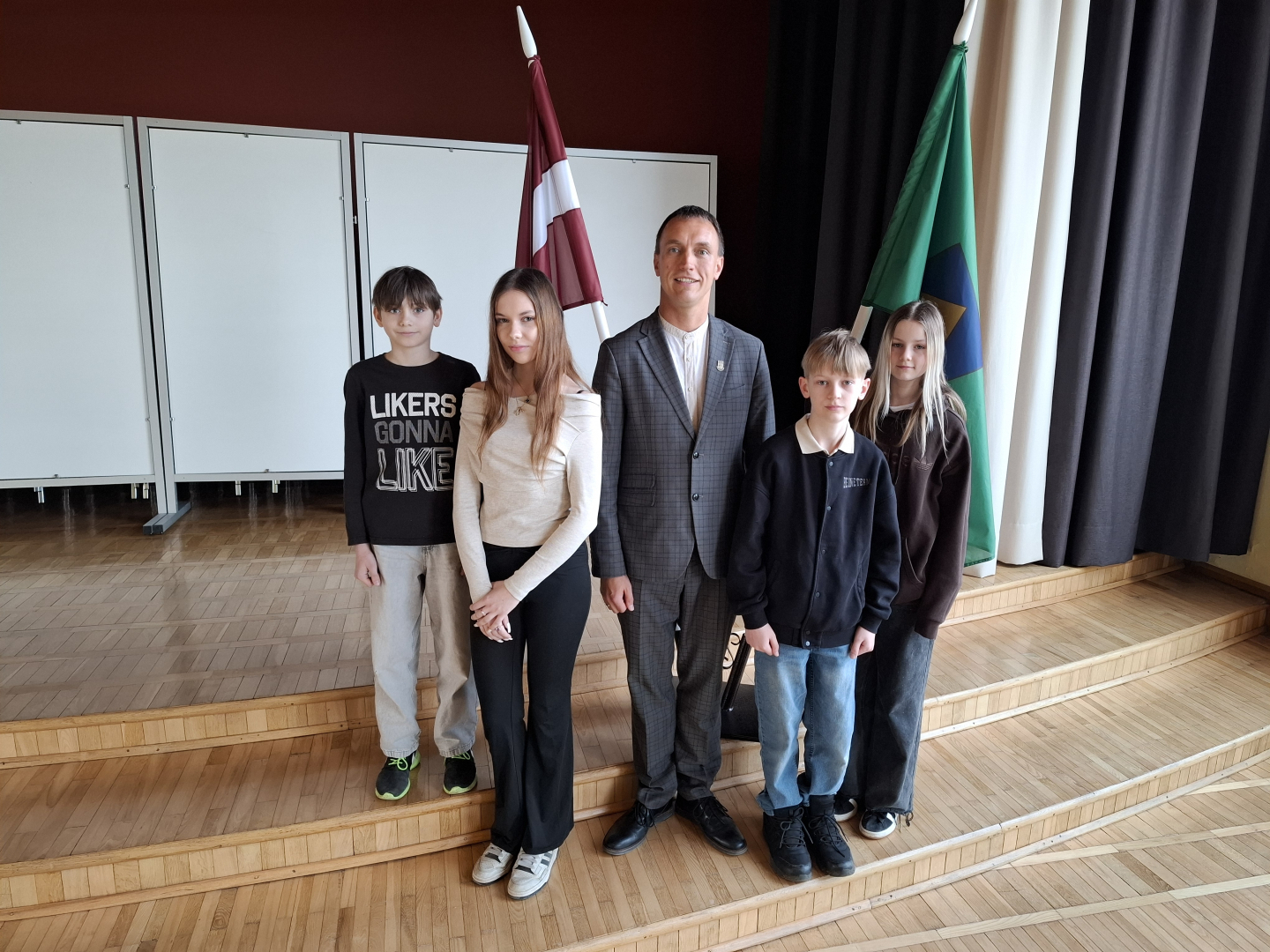 Ēnu dienā pašvaldību apmeklē zinātkāri jaunieši