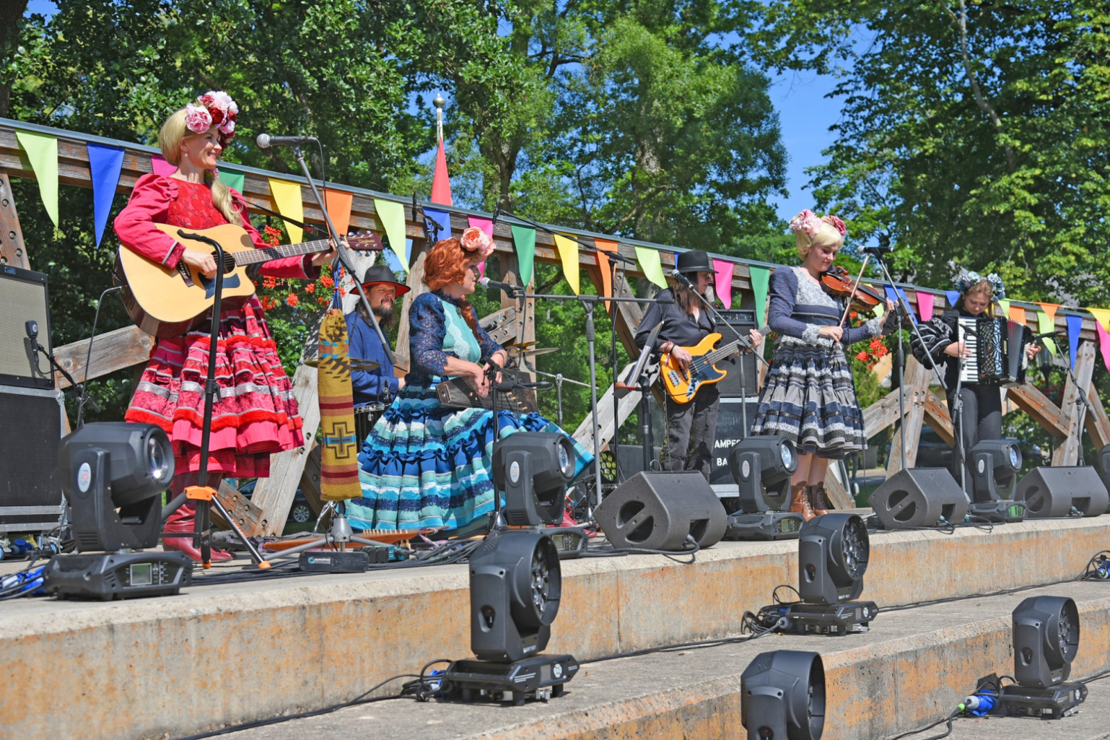 Dundagas sklandraušu festivāls