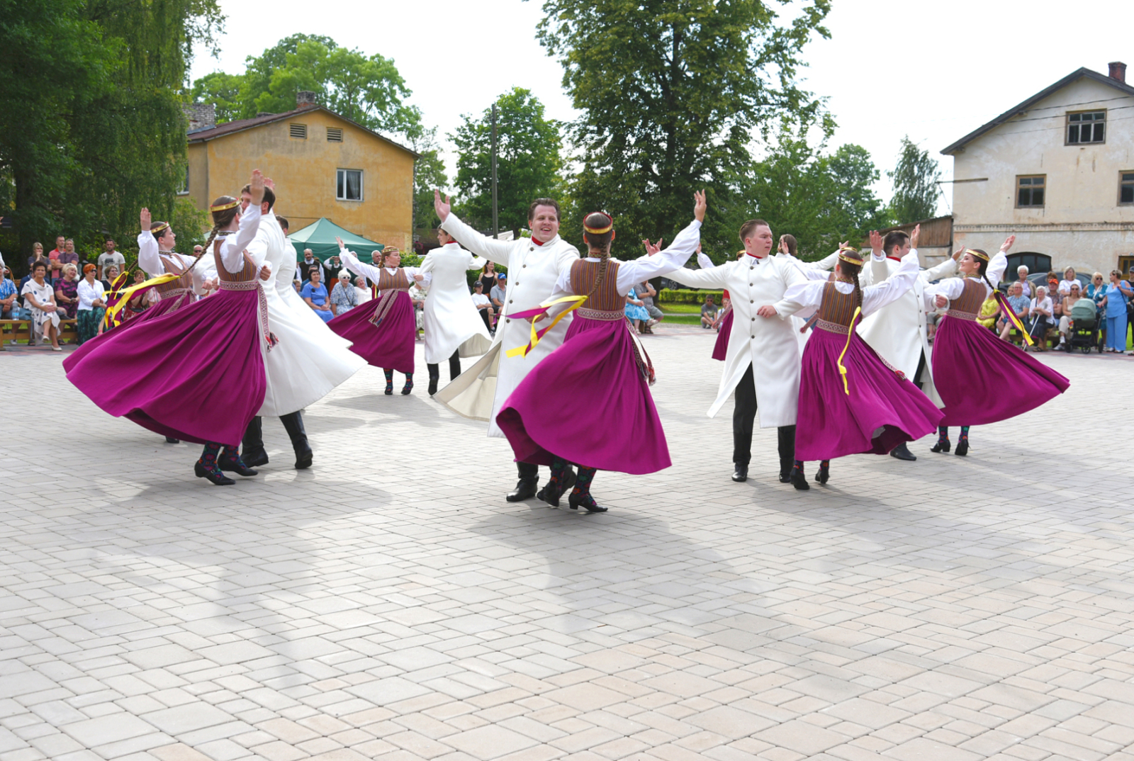 Dundagas sklandraušu festivāls