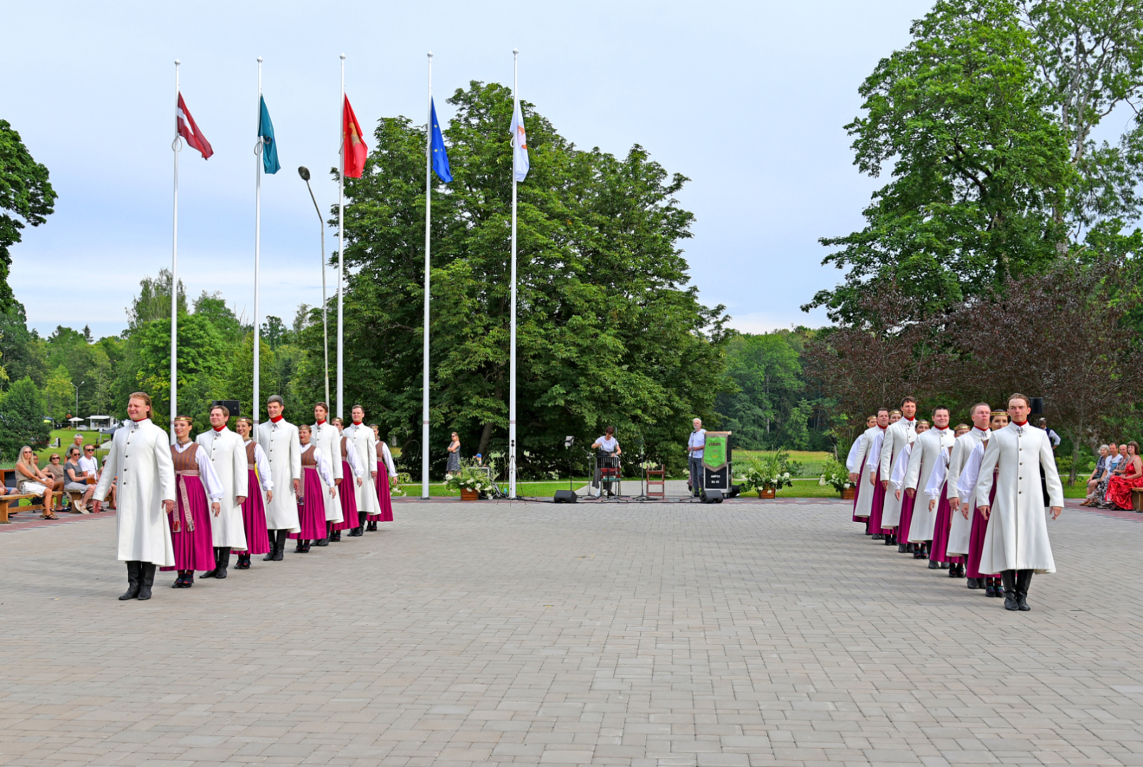 Dundagas sklandraušu festivāls