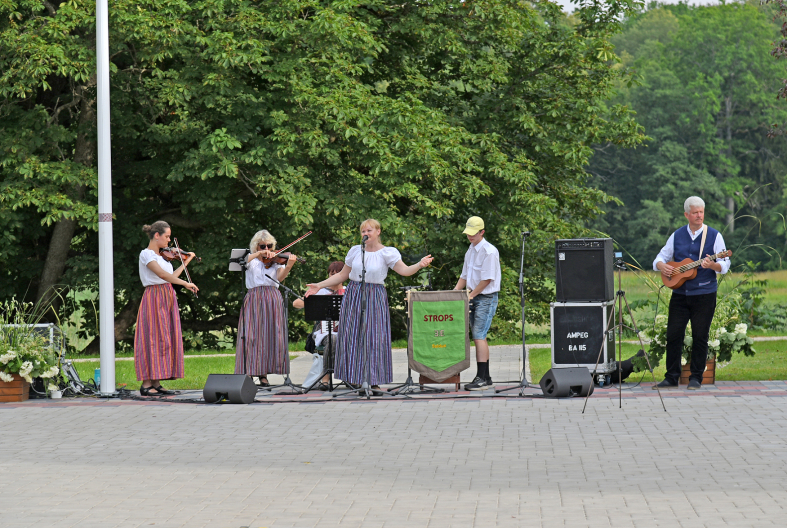 Dundagas sklandraušu festivāls