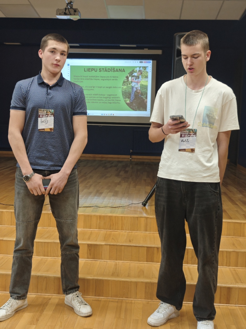 Jauniešu foruma Ko sēsi to pļausi foto