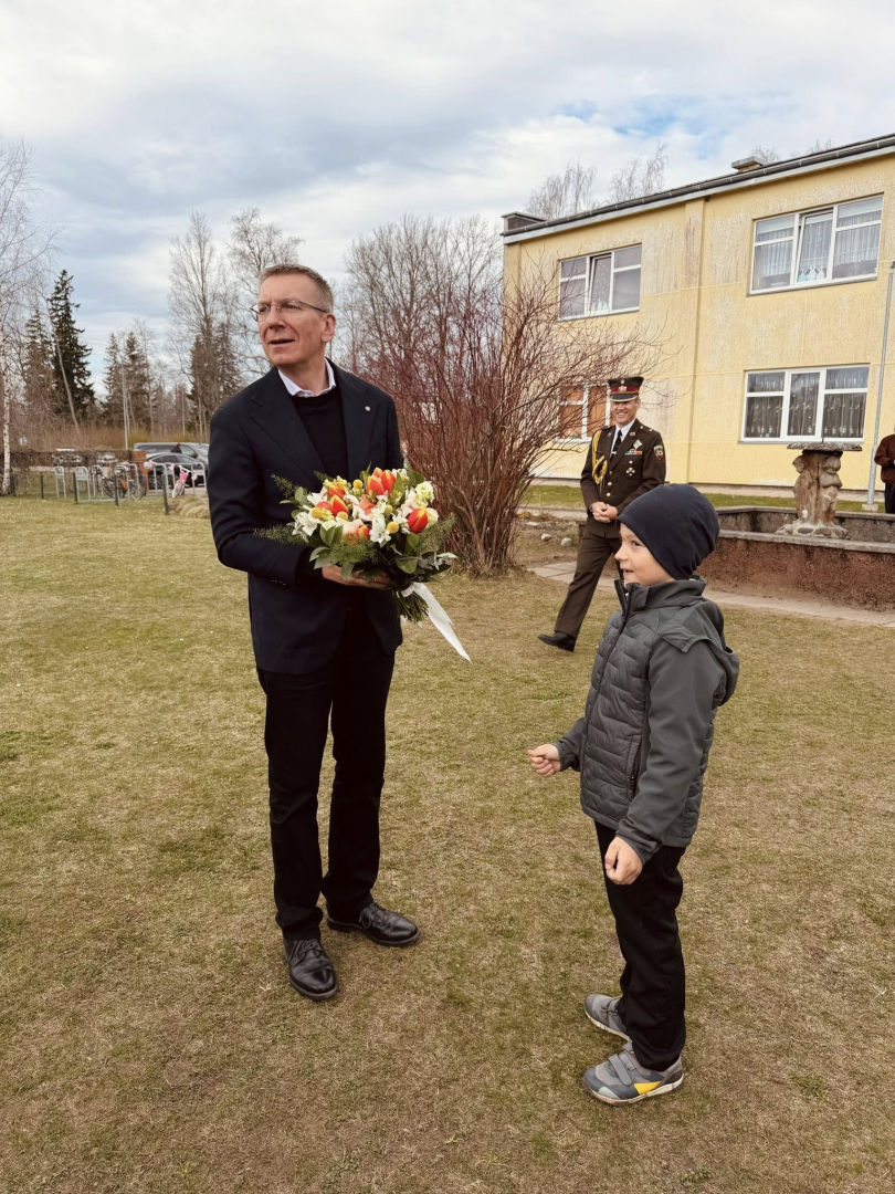 Prezidents Lībagu sākumskolā