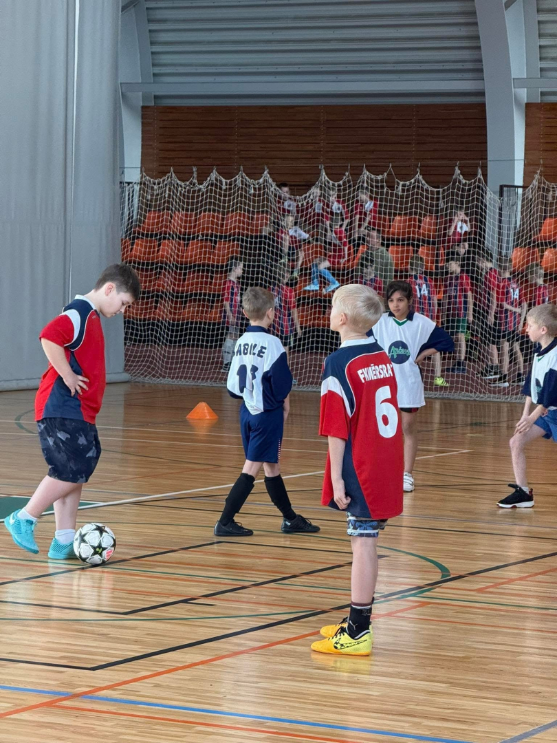 Mini futbols 2025