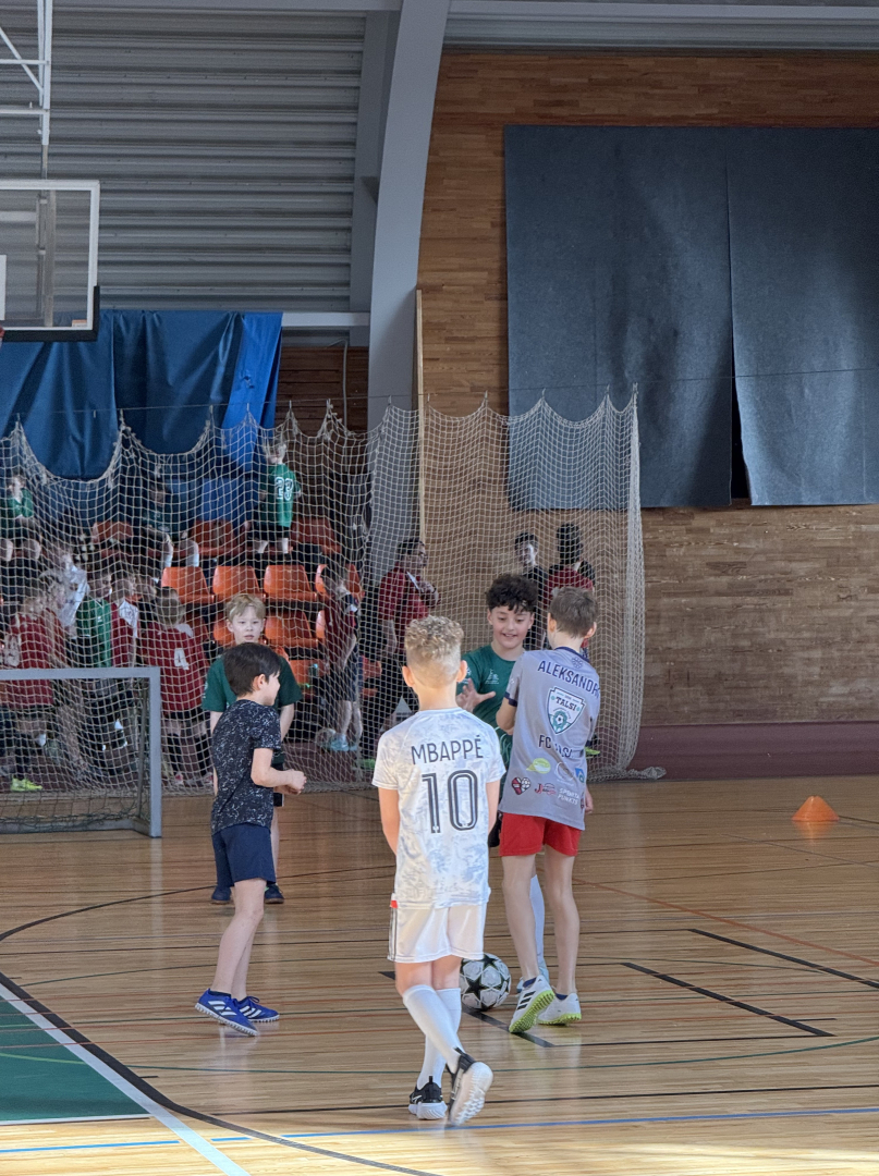 Mini futbols 2025