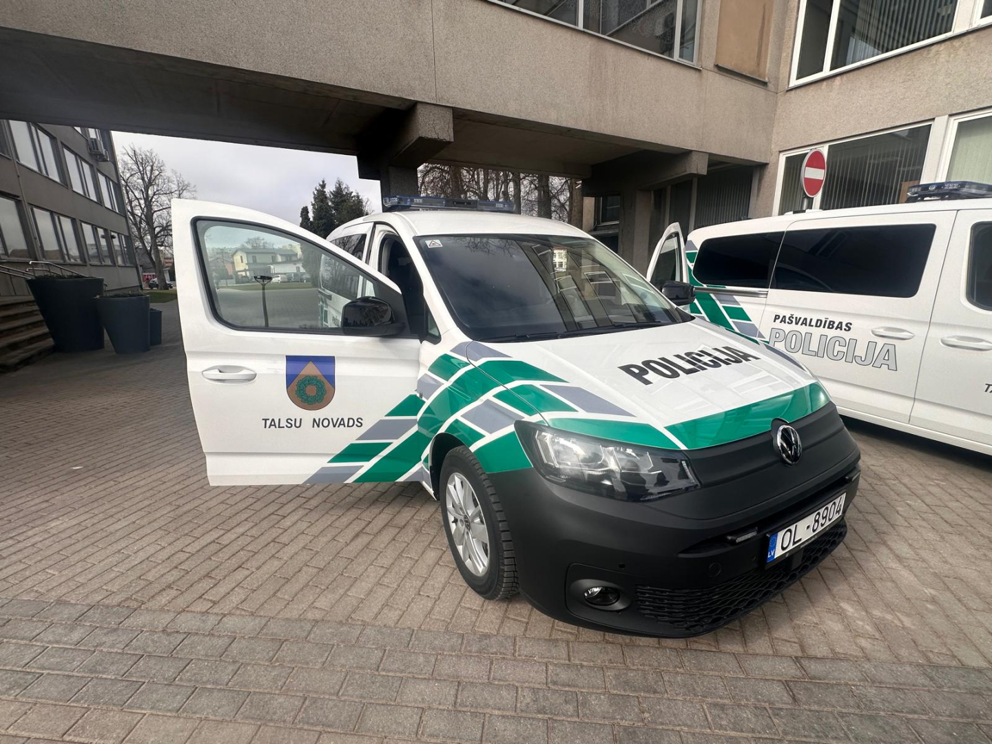 Pašvaldības policijai divi jauni operatīvie transportlīdzekļi (2)