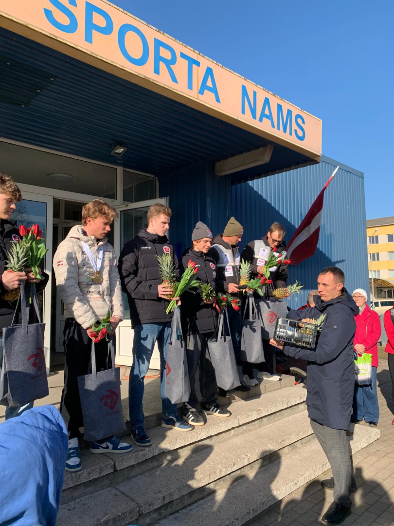 Pasaules junioru čempionāta biatlonā dalībnieku sagaidīšana