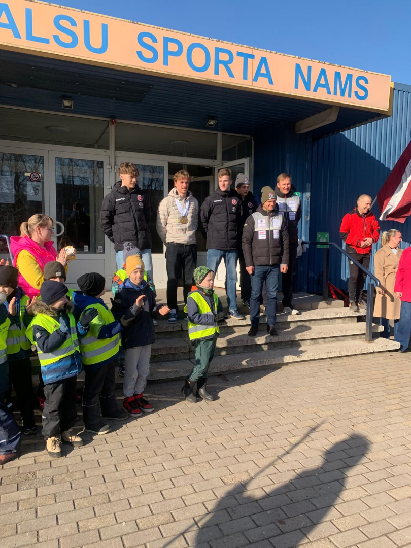 Pasaules junioru čempionāta biatlonā dalībnieku sagaidīšana