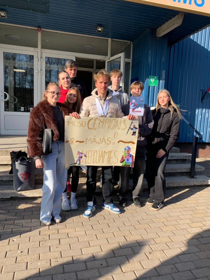 Pasaules junioru čempionāta biatlonā dalībnieku sagaidīšana