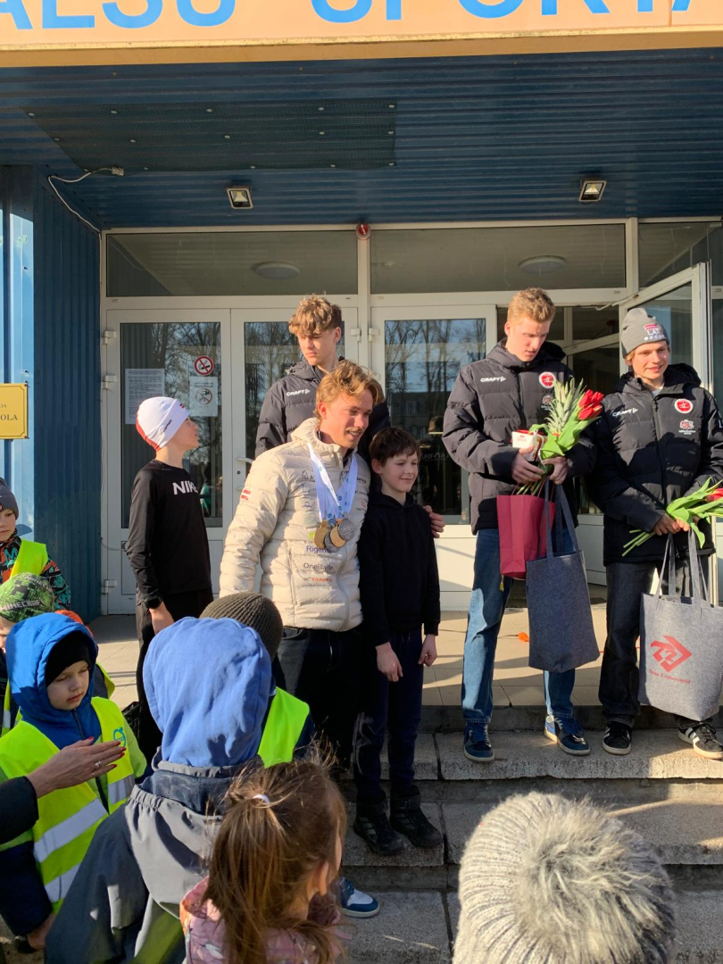 Pasaules junioru čempionāta biatlonā dalībnieku sagaidīšana