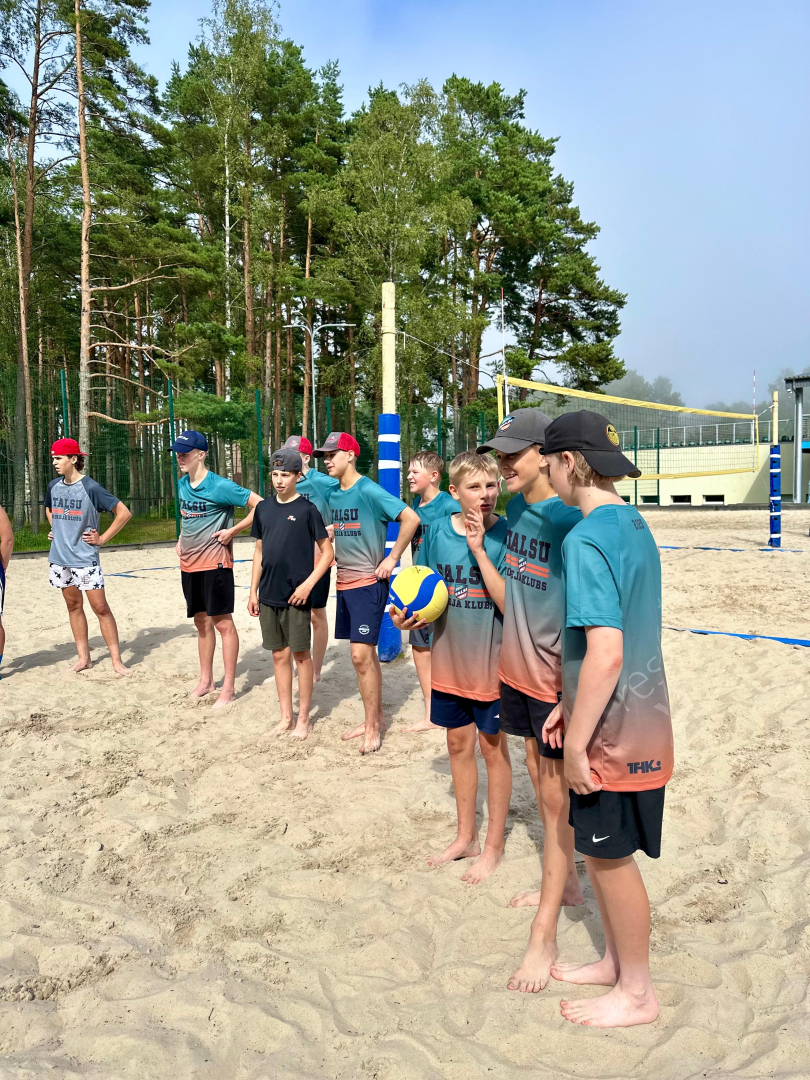 Treniņnometne Rojā hokeja nodaļas audzēkņiem