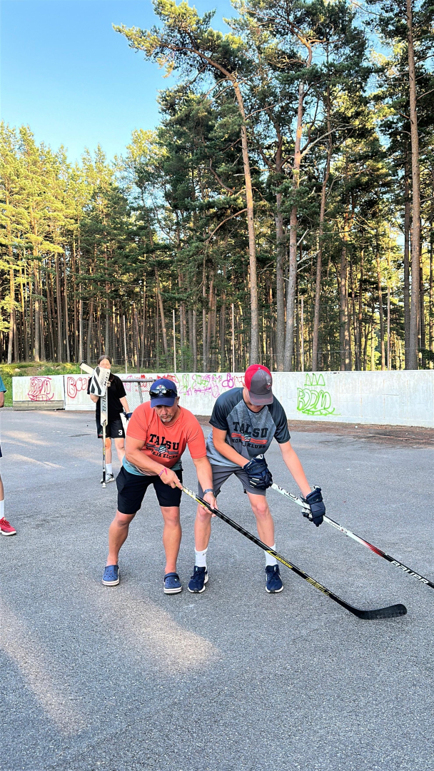 Treniņnometne Rojā hokeja nodaļas audzēkņiem