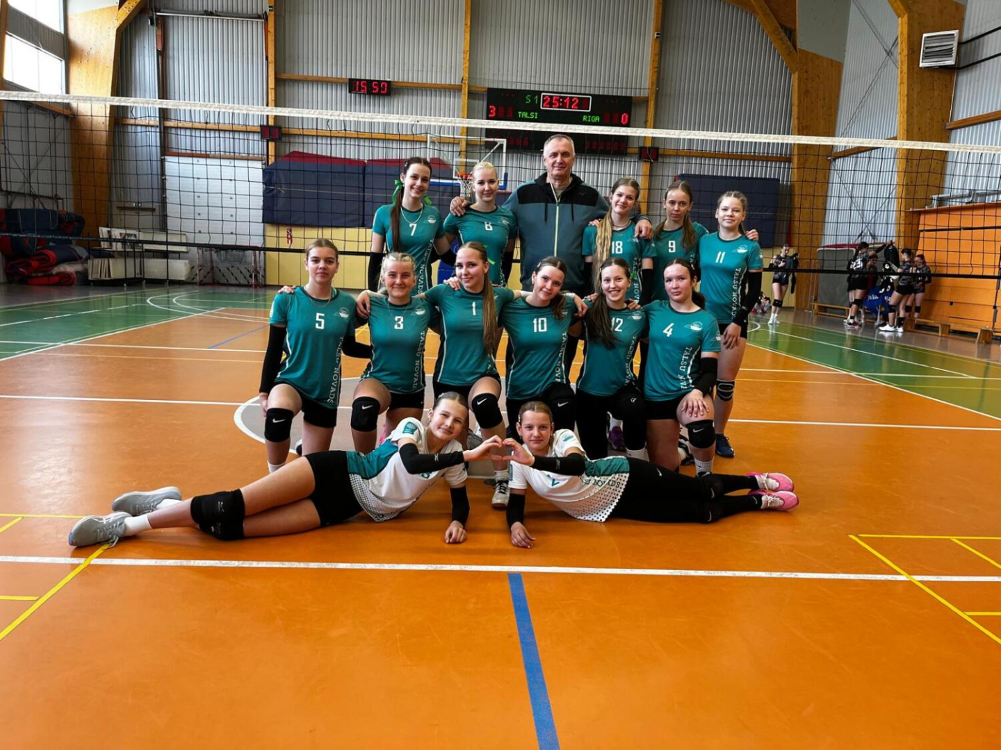 U15 volejbolistes