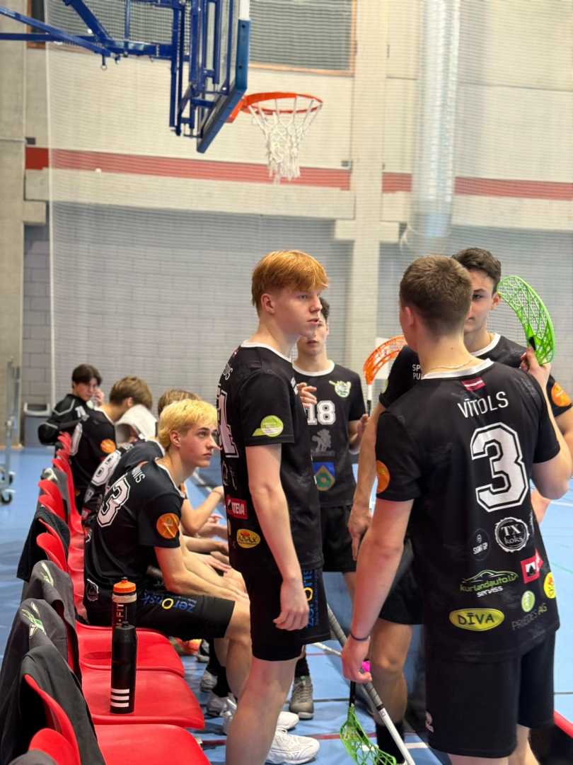 U16 florbolisti