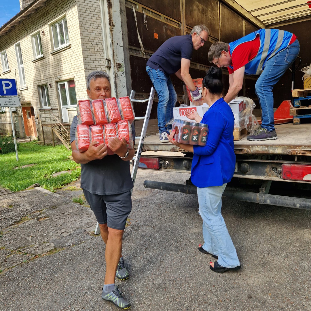 Vācijas Rotary klubs atved humāno palīdzību ukraiņiem