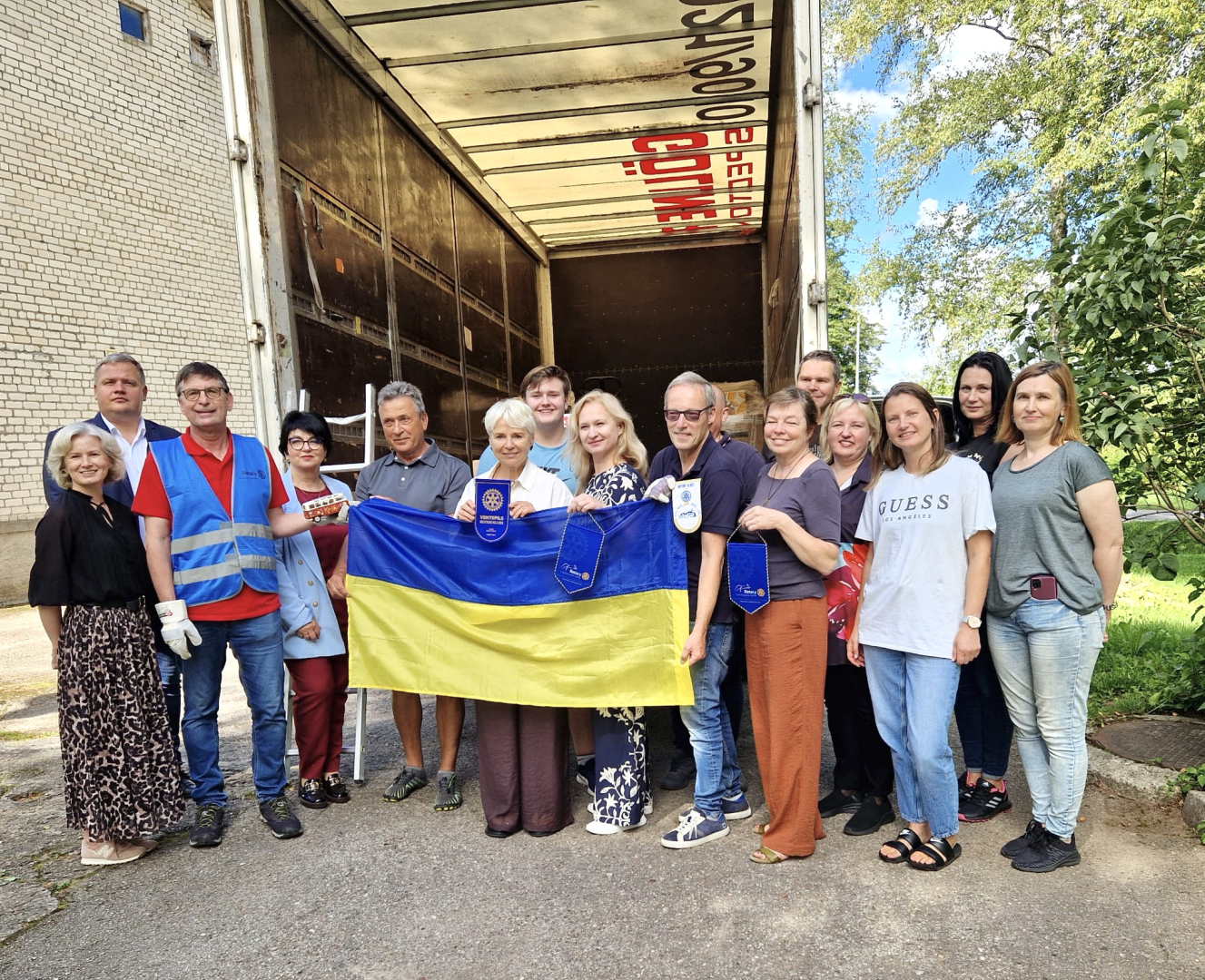 Vācijas Rotary klubs atved humāno palīdzību ukraiņiem