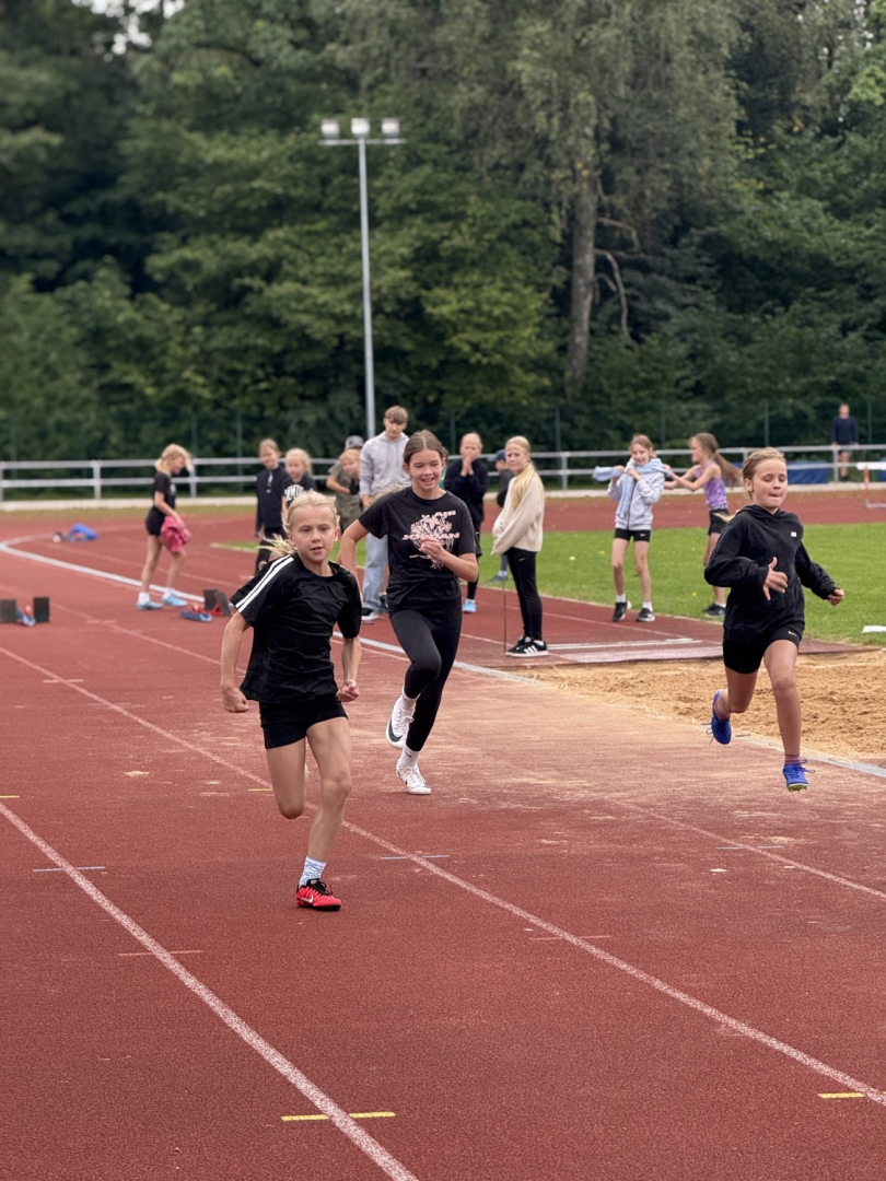 Vieglatlētika – četrcīņa U10 un U12 grupai
