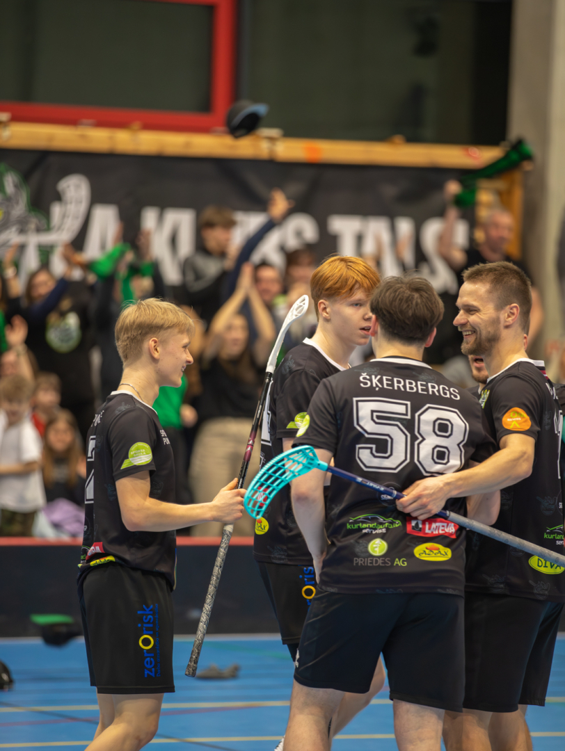 Virslīgai uzvara Talsos, foto – Oskars Sidra