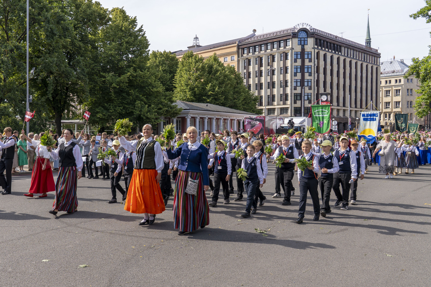 XIII Latvijas Skolu jaunatnes dziesmu un deju svētk