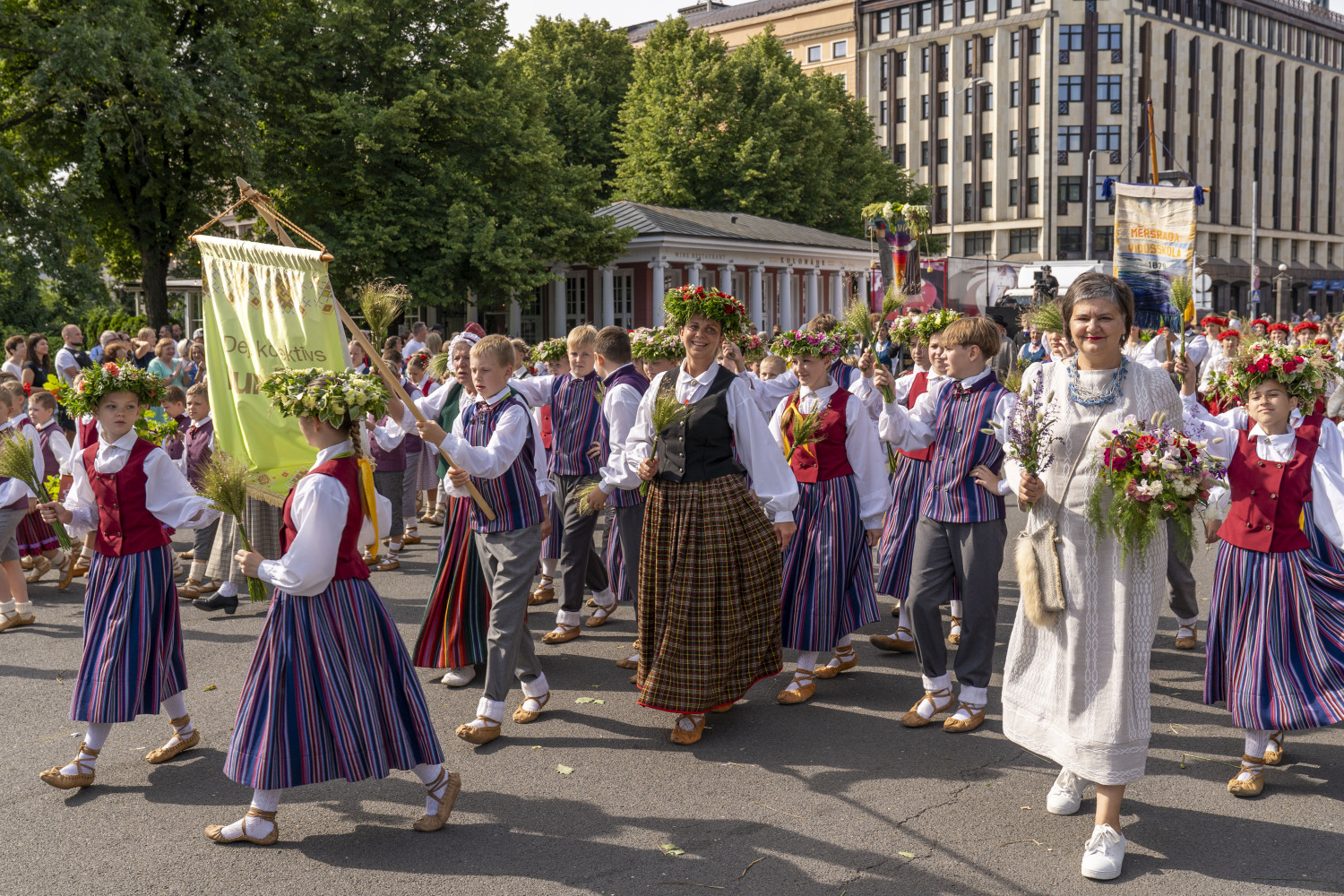 XIII Latvijas Skolu jaunatnes dziesmu un deju svētki