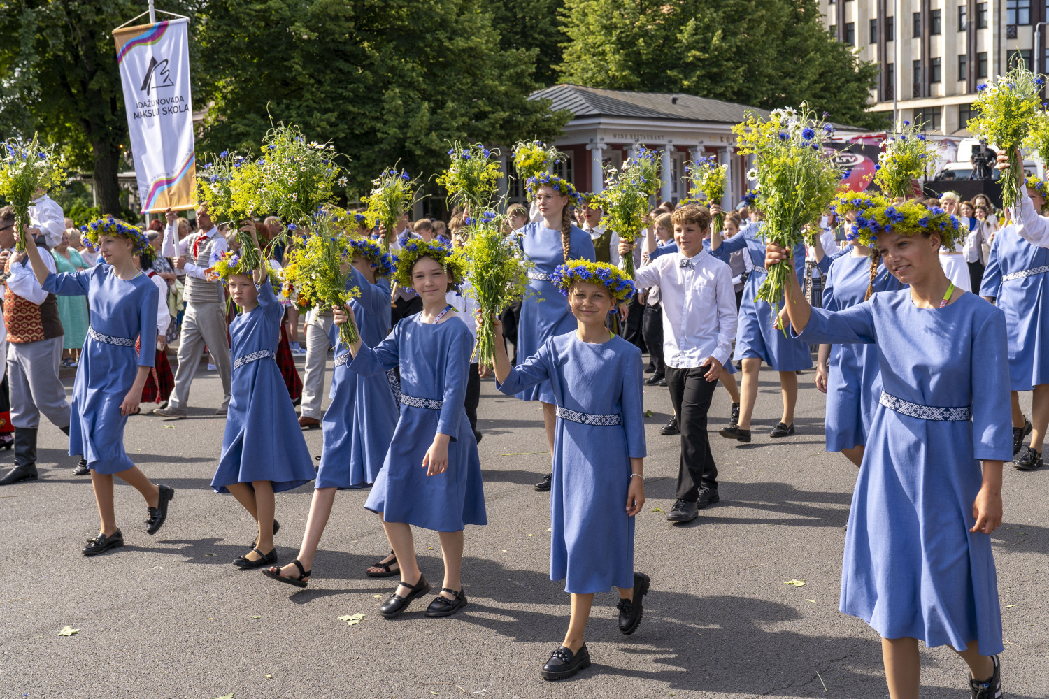 XIII Latvijas Skolu jaunatnes dziesmu un deju svētki