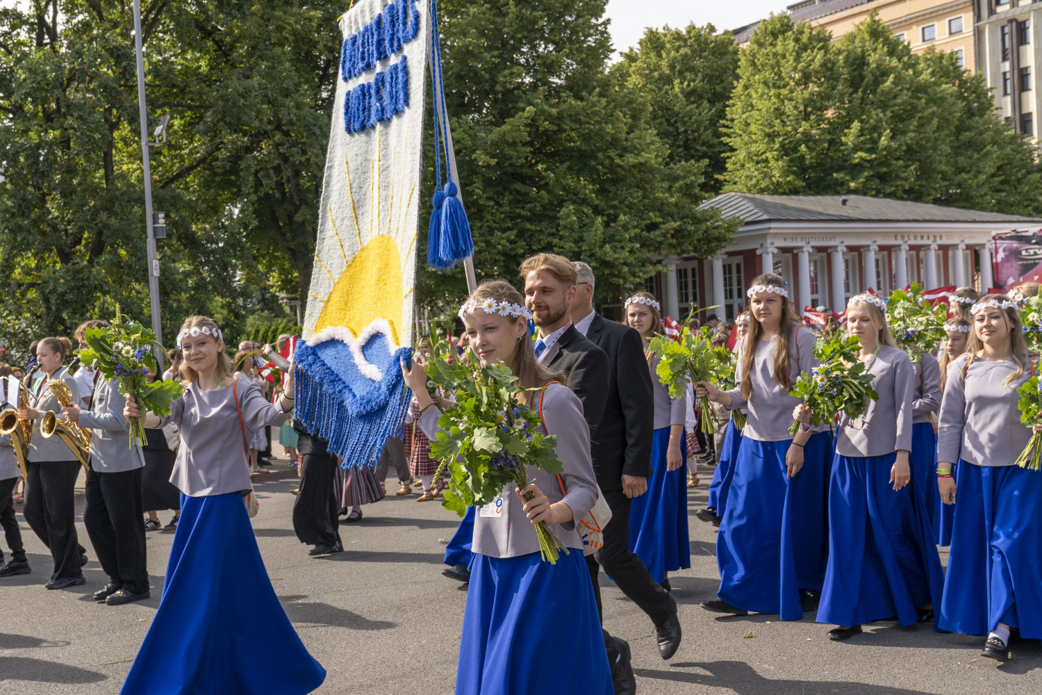 XIII Latvijas Skolu jaunatnes dziesmu un deju svētki