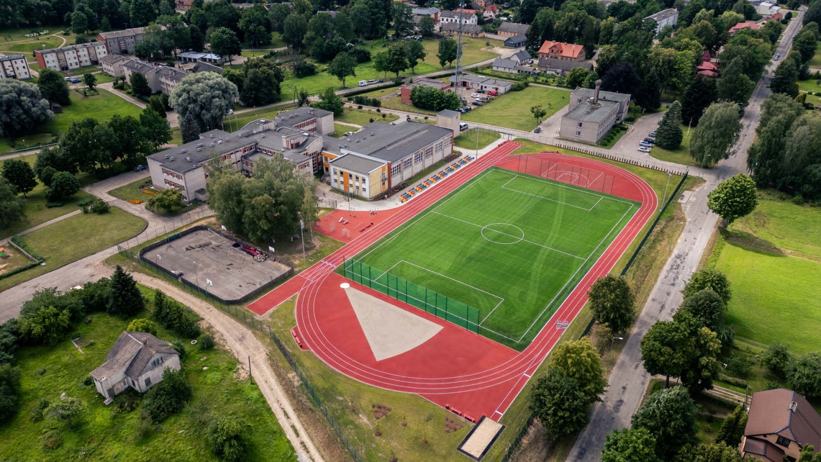 Valdemārpils vidusskolas sporta laukums