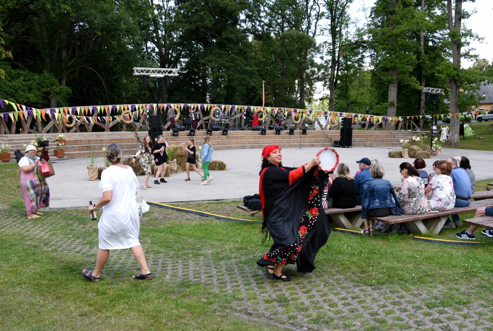 Sklandraušu festivāls Dundagā 2024