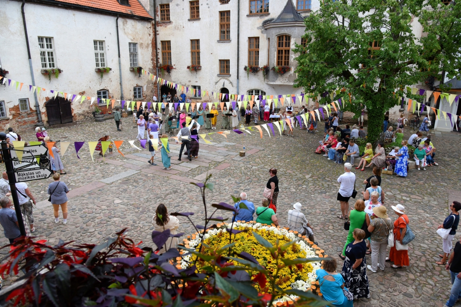 Sklandraušu festivāls Dundagā 2024