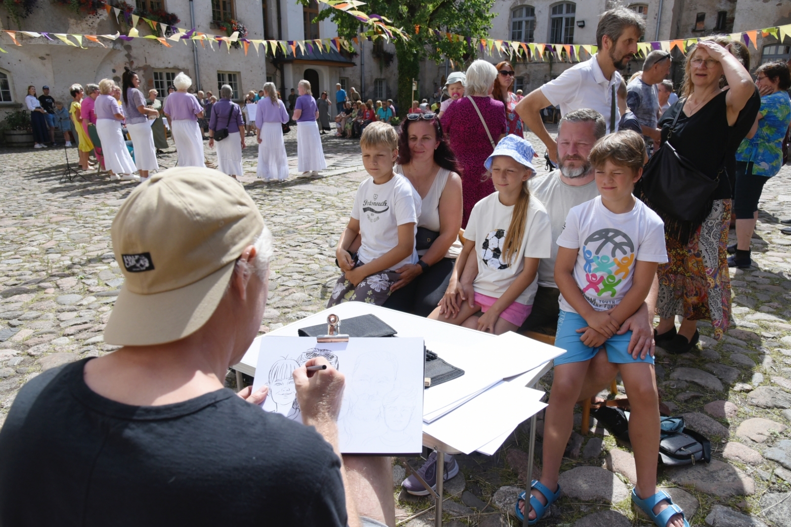 Sklandraušu festivāls Dundagā 2024