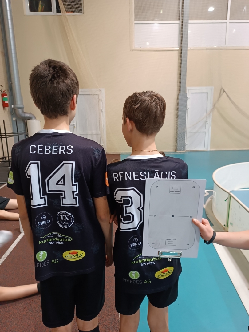 Florbola spēle U12 grupai