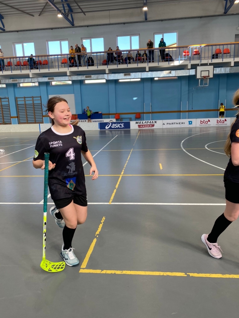 Florbola spēle U10 meitenēm