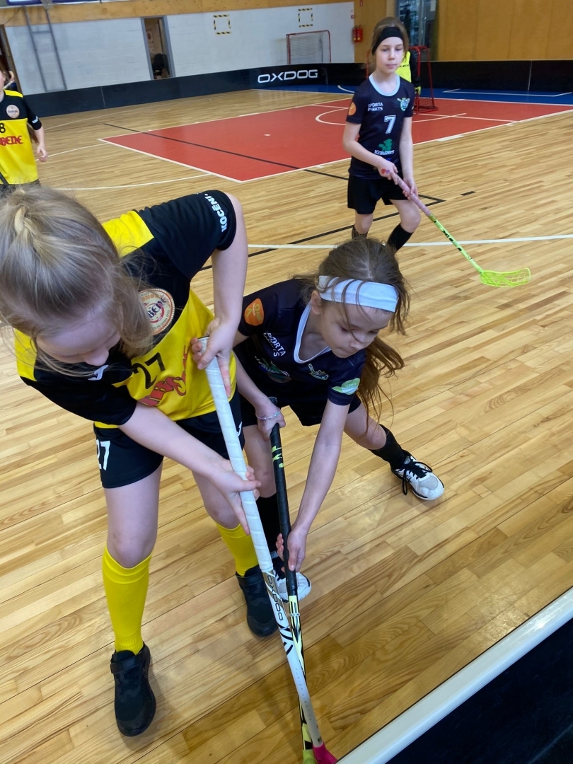 Jaunatnes čempionāts florbolā U10 meitenēm un U9 zēniem