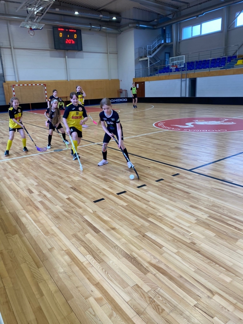 Jaunatnes čempionāts florbolā U10 meitenēm un U9 zēniem