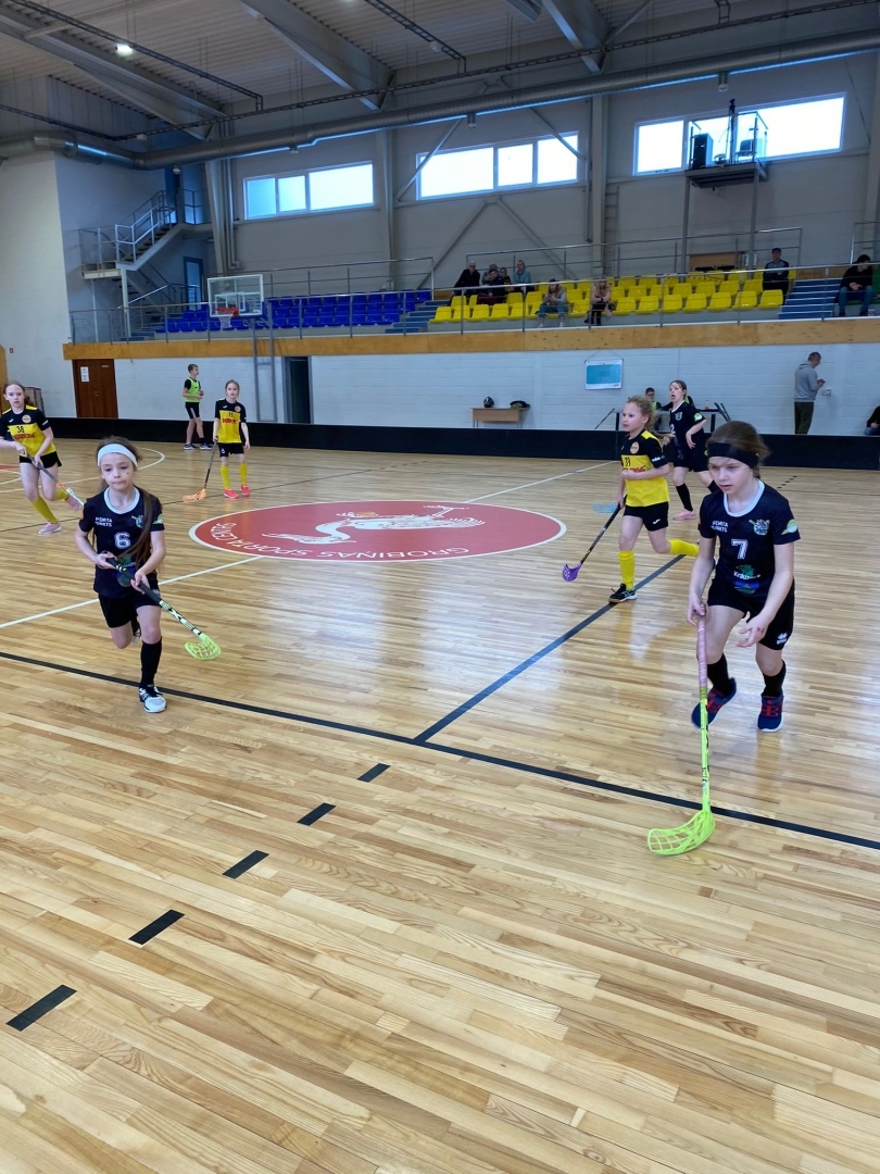 Jaunatnes čempionāts florbolā U10 meitenēm un U9 zēniem