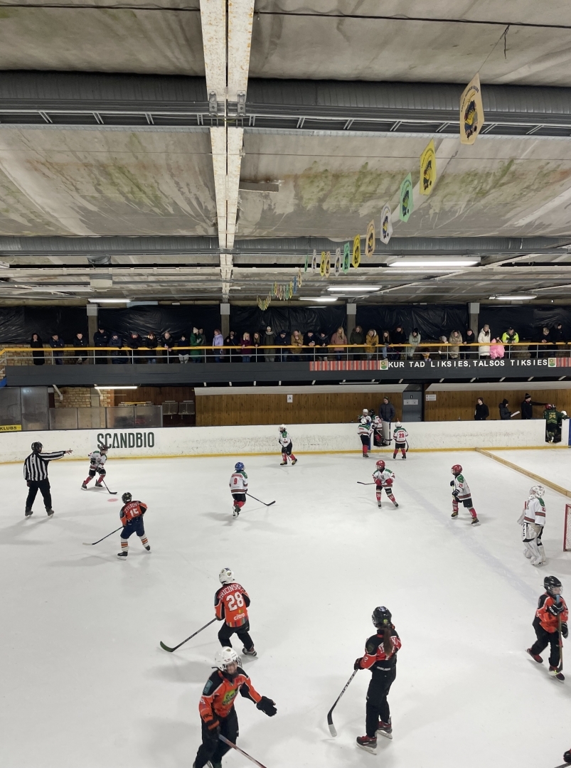 Hokeja spēles U10 un U11 grupai