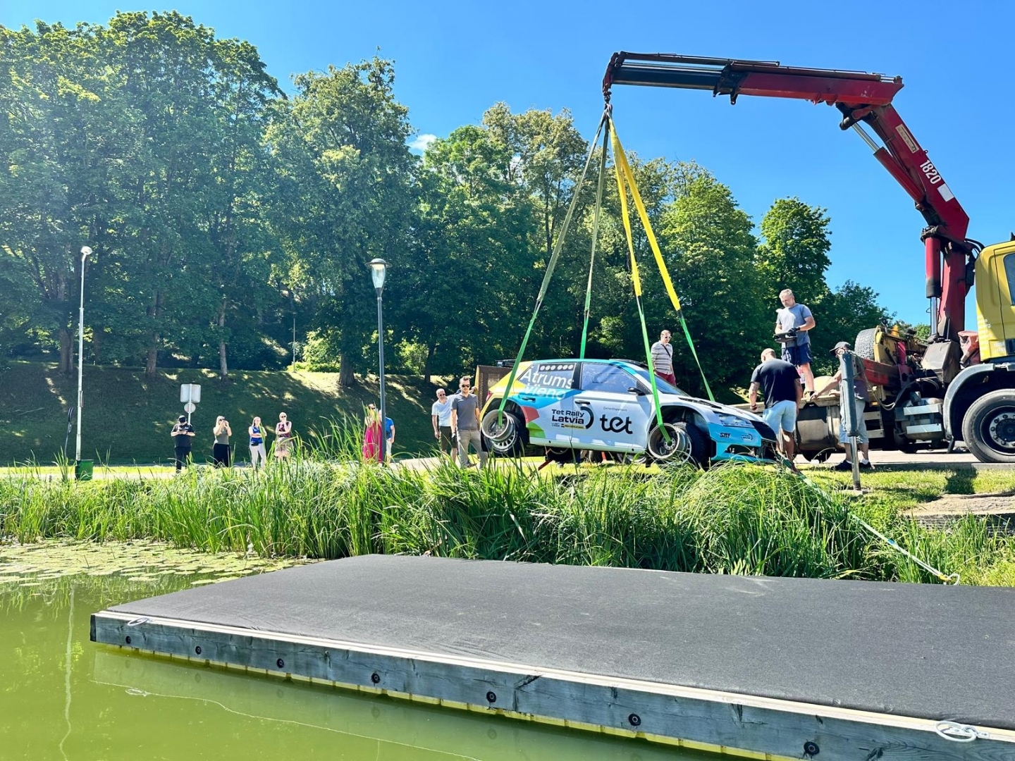 Tet Rally Latvia auto Talsu ezerā