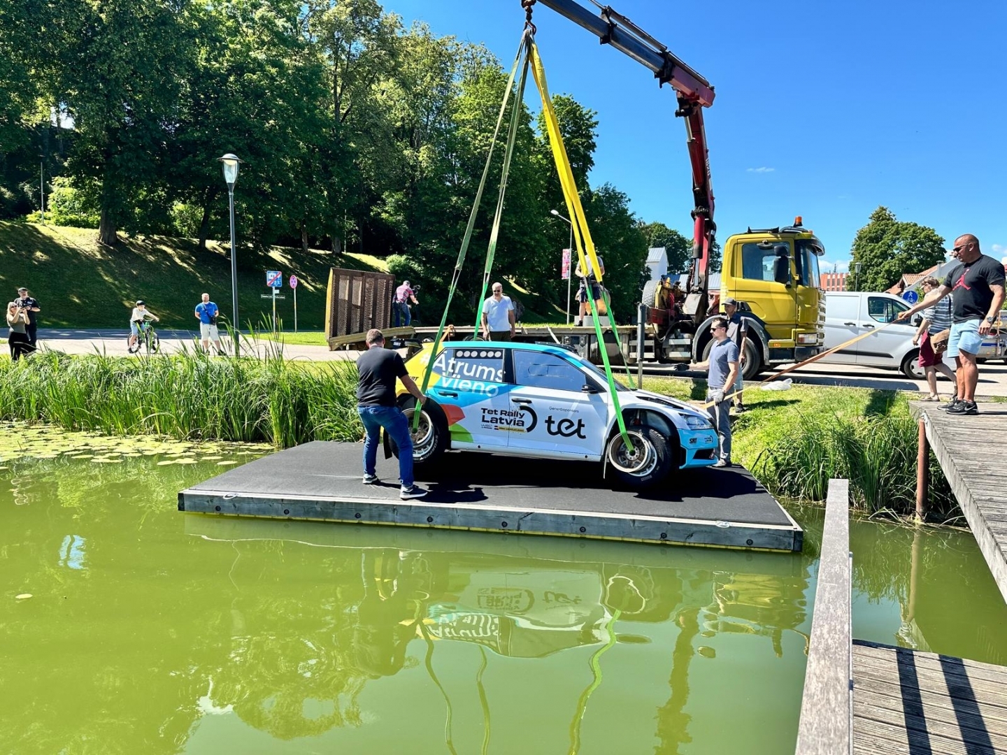 Tet Rally Latvia auto Talsu ezerā