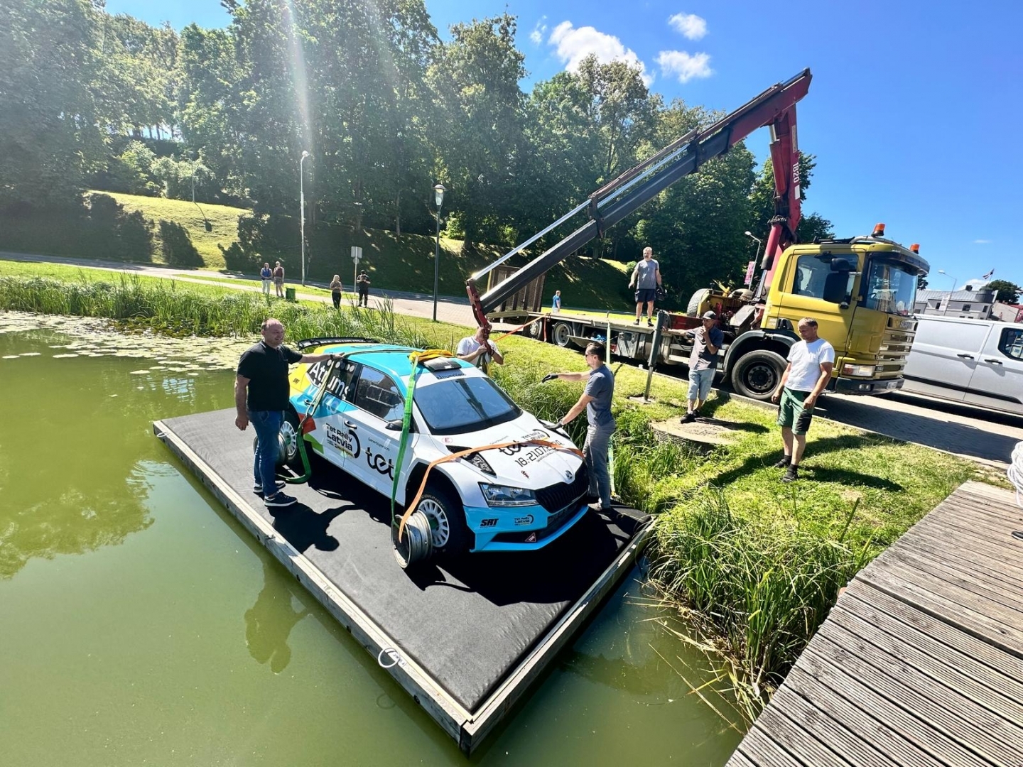Tet Rally Latvia auto Talsu ezerā