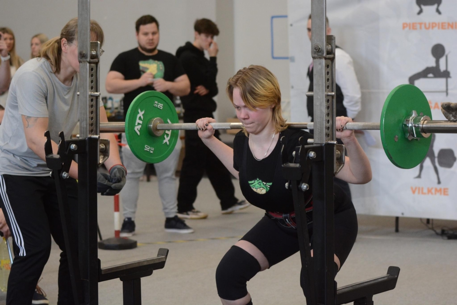 Sporta kluba „Dandijs” sportisti Latvijas čempionātā jauniešiem un junioriem spēka trīscīņā