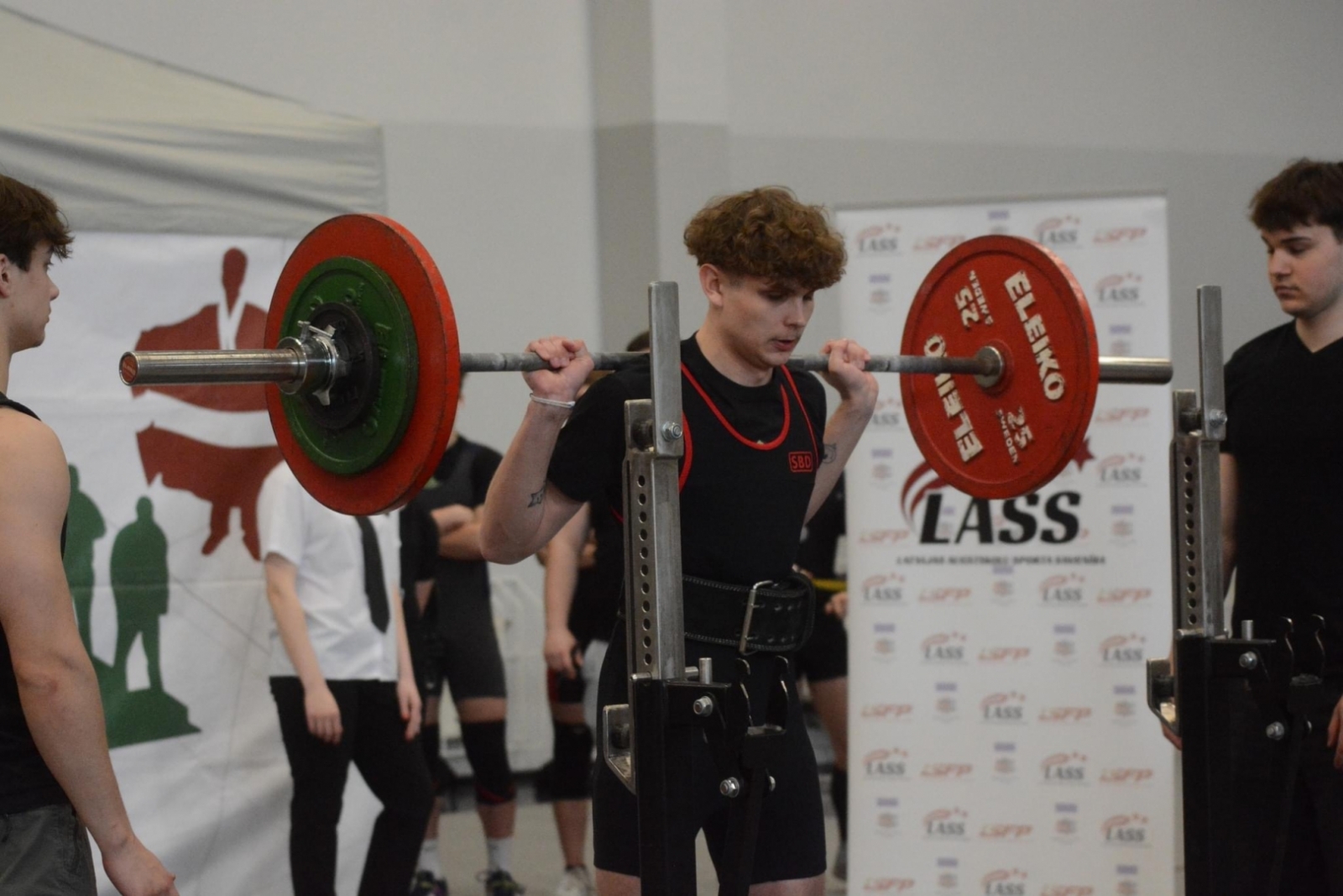 Sporta kluba „Dandijs” sportisti Latvijas čempionātā jauniešiem un junioriem spēka trīscīņā