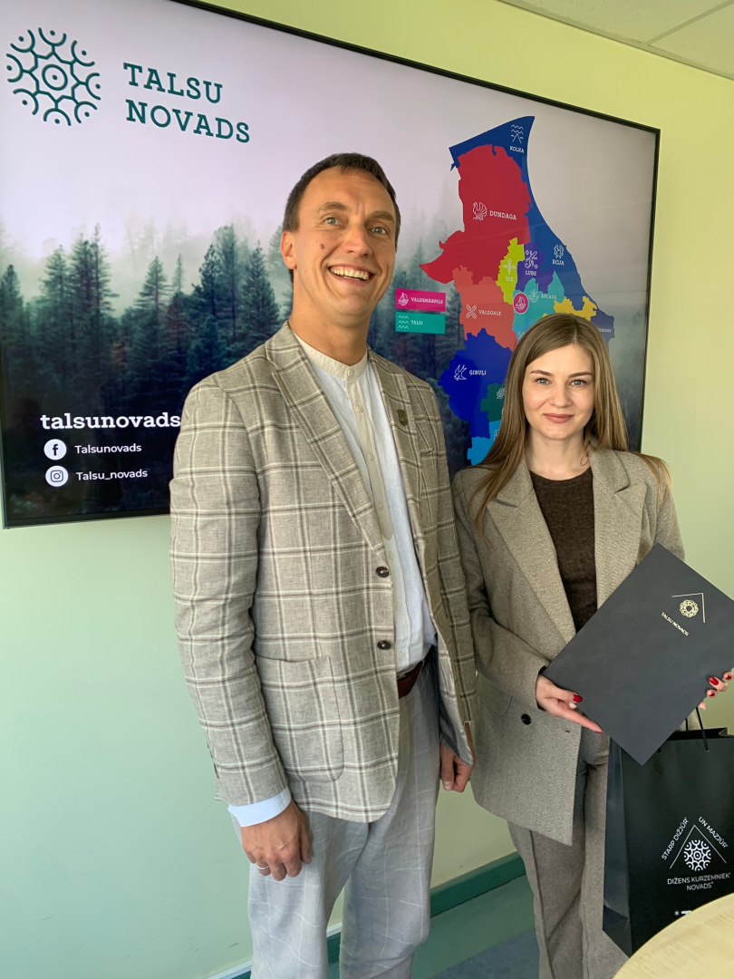 Talsu novada domes priekšsēdētājs ar Čortkivas mēra vietnieci Aļesju Vasiļčenko