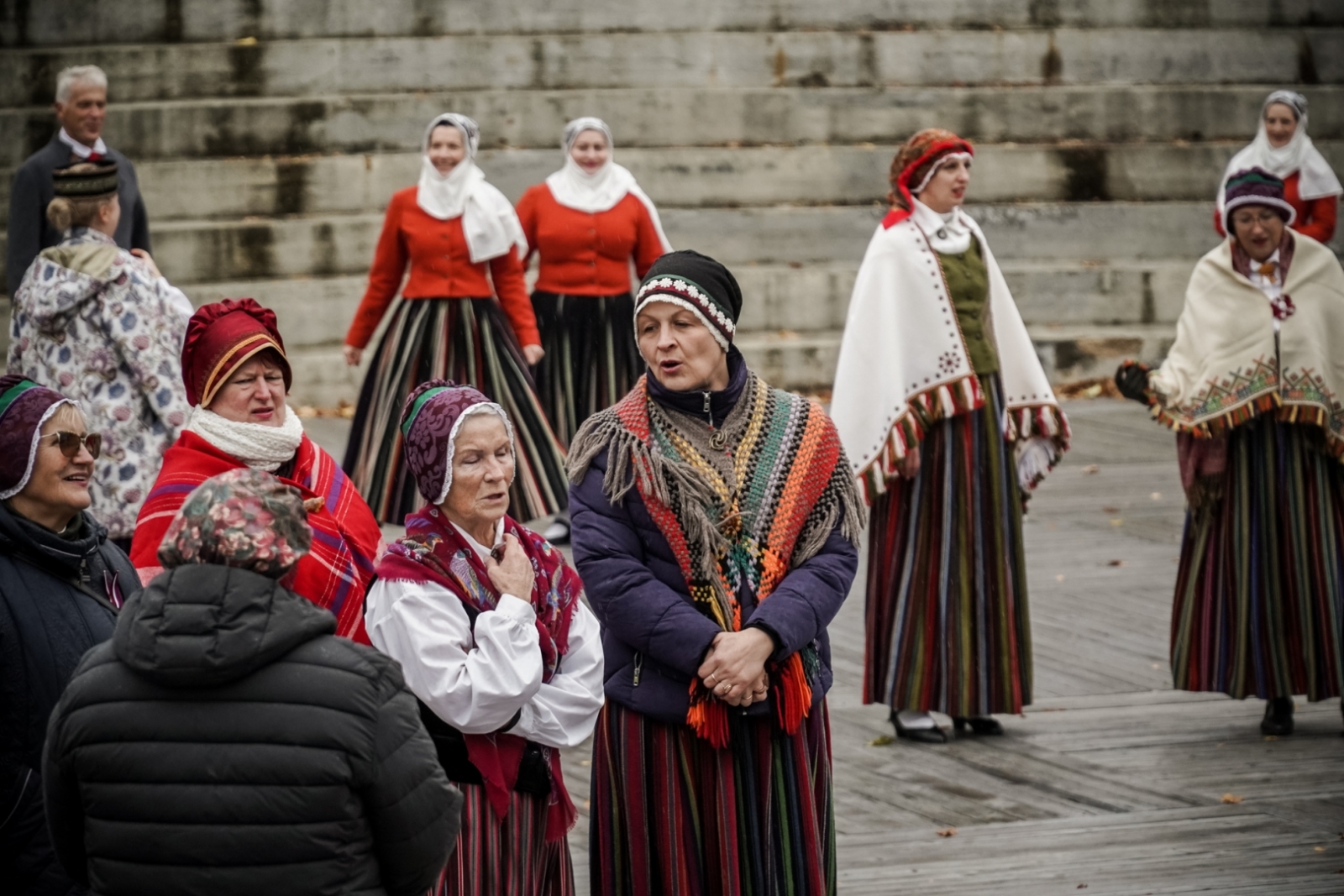 Talsu saulītes raksta veidošana Sauleskalna estrādē
