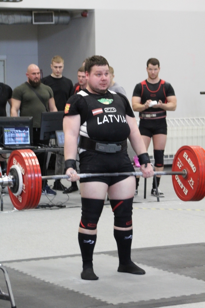 Sporta kluba „Dandijs” sportistiem panākumi Vidzemes čempionātā spēka trīscīņā